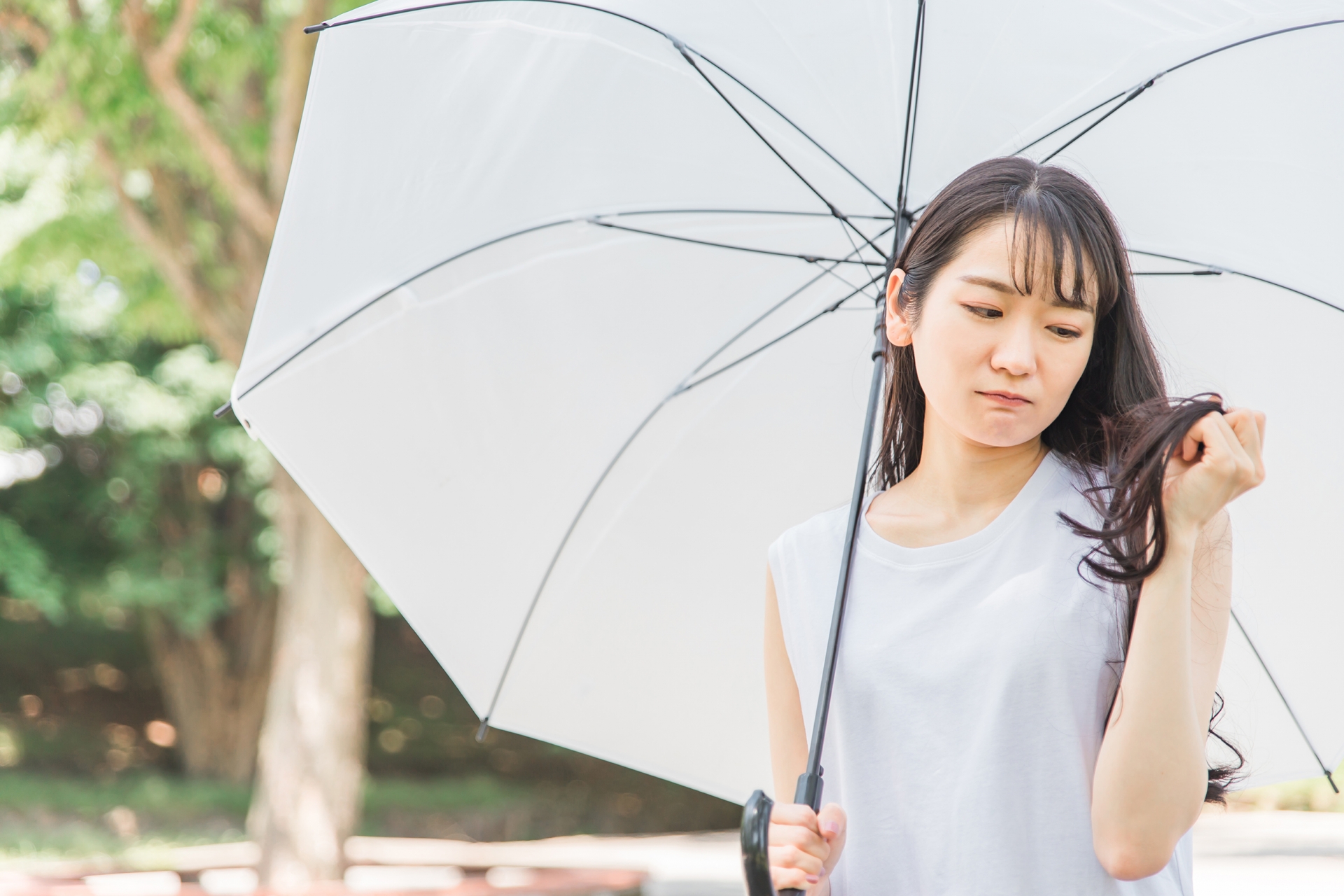 雨の日に美容室へ行くメリットは？注意点と併せて解説│美容情報サイト Beauty Web(ビューティーウェブ)