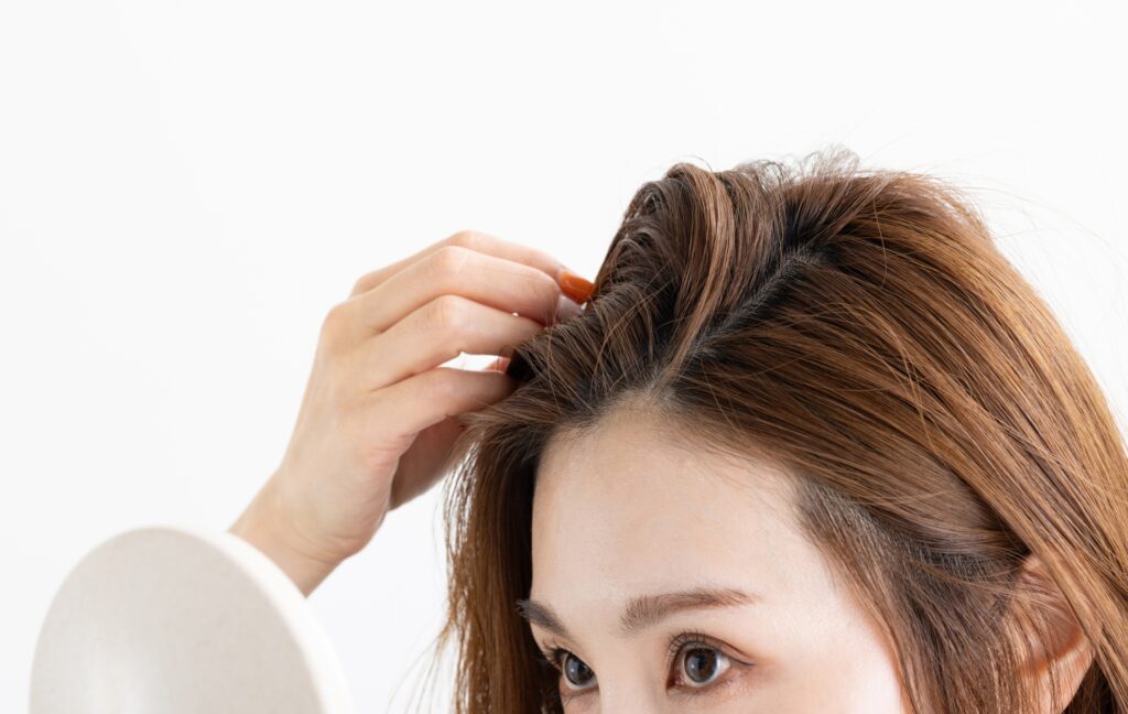 薄毛をボリュームアップさせる方法！薄毛の原因やヘアケアについて解説│美容情報サイト Beauty Web(ビューティーウェブ)