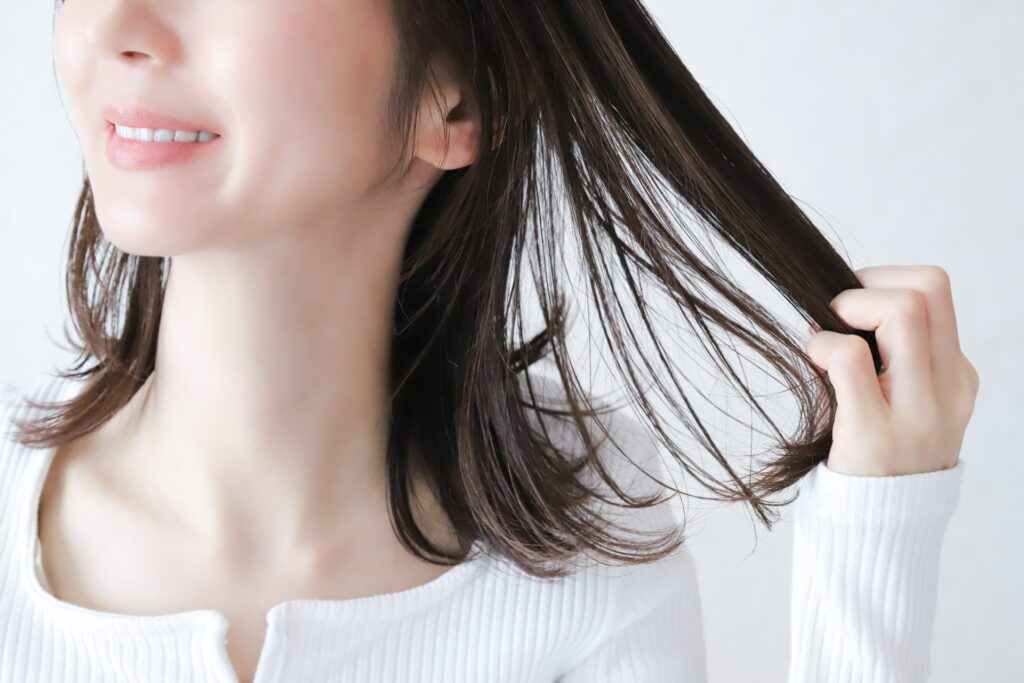 ロブヘアの魅力とは？特徴やおすすめのスタイルまで紹介│美容情報サイト Beauty Web(ビューティーウェブ)