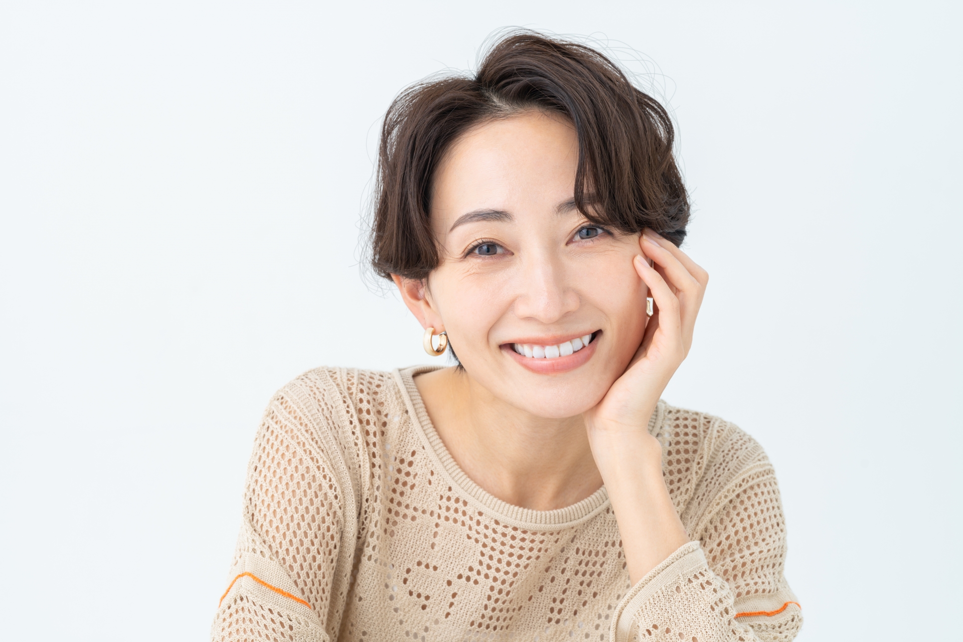 強いくせ毛でも似合う髪型とは？長さ別に似合うスタイルを紹介│美容情報サイト Beauty Web(ビューティーウェブ)