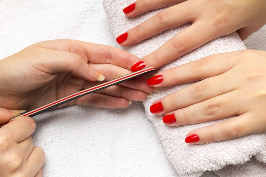 ネイルオフは自宅で簡単に!爪を傷めず美しい指先をキープ│美容情報サイト Beauty Web(ビューティーウェブ)