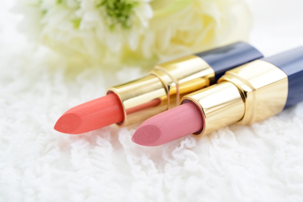 色落ちしないリップメイク術｜一日中キープする秘訣を完全ガイド│美容情報サイト Beauty Web(ビューティーウェブ)