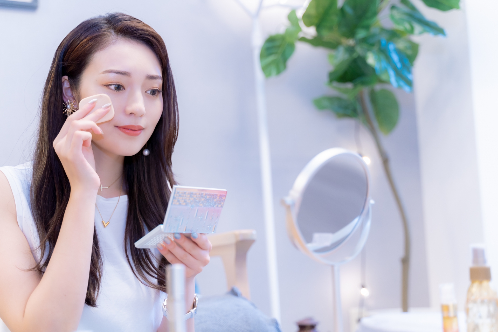 大人女性向け！ファンデーションの塗り方＆選び方のポイントを解説│美容情報サイト Beauty Web(ビューティーウェブ)