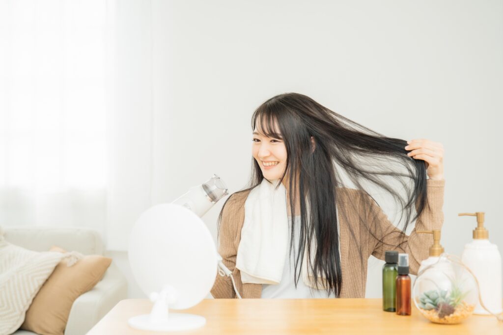 美髪になるドライヤー方法！乾かし方のポイントを徹底解説│美容情報サイト Beauty Web(ビューティーウェブ)