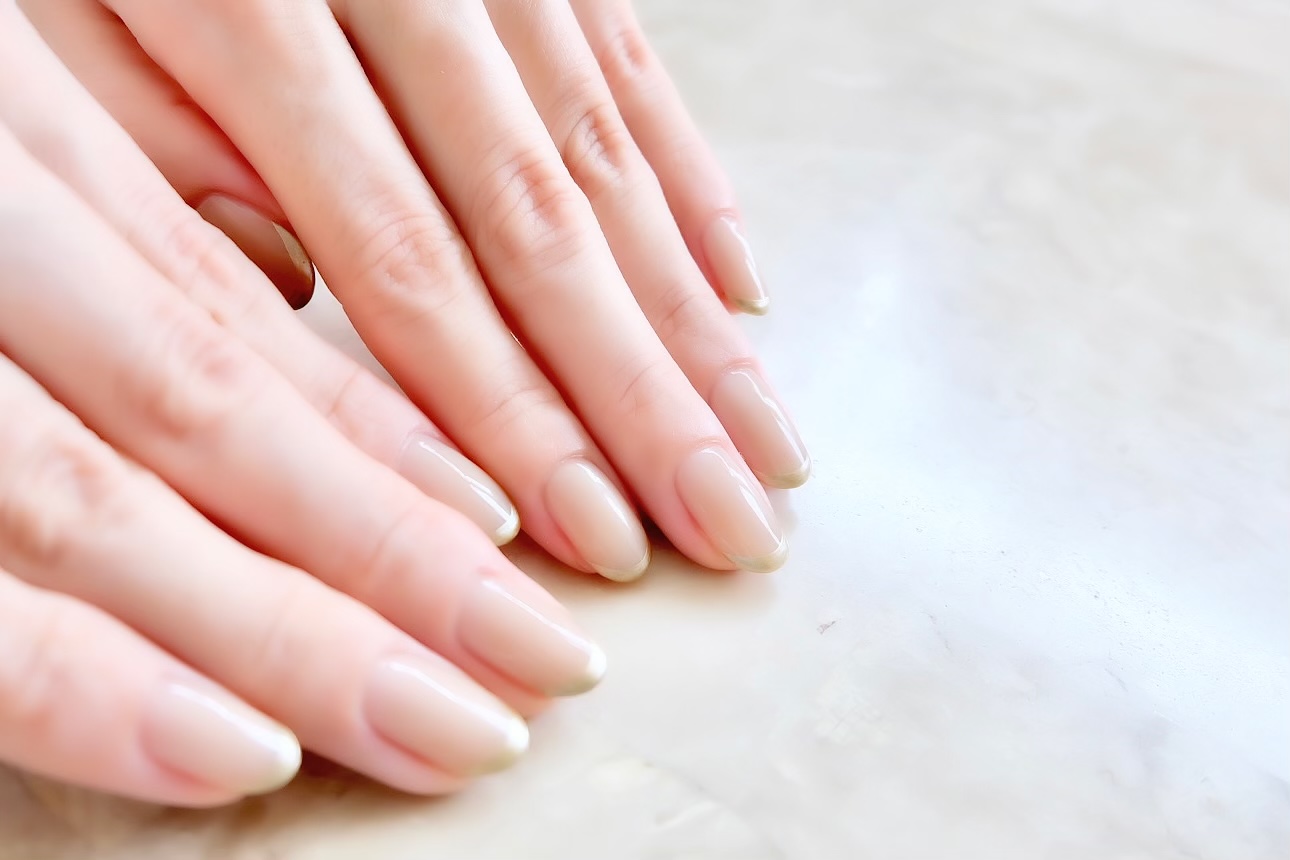 ジェルネイルをお休みするタイミングは？お休み期間の補強方法について紹介│美容情報サイト Beauty Web(ビューティーウェブ)