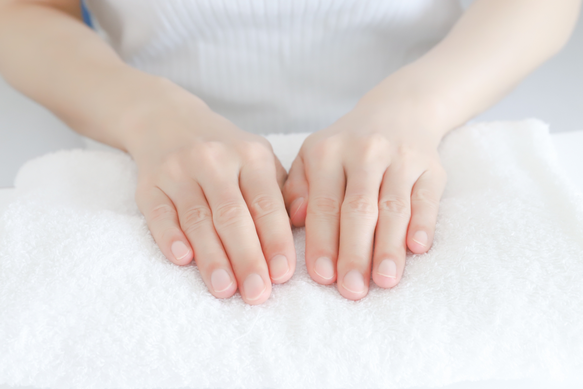 ネイルオフは自宅で簡単に！爪を傷めず美しい指先をキープ│美容情報サイト Beauty Web(ビューティーウェブ)
