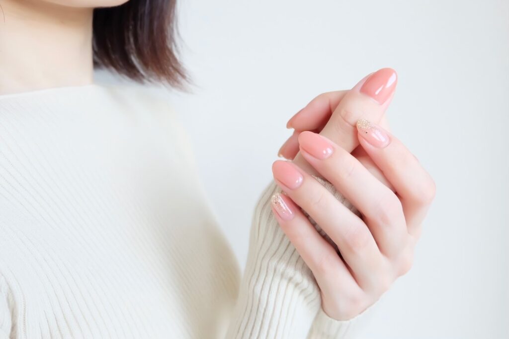 ジェルネイルが固まらない原因と対処法を徹底解説!硬化の仕組みも紹介│美容情報サイト Beauty Web(ビューティーウェブ)