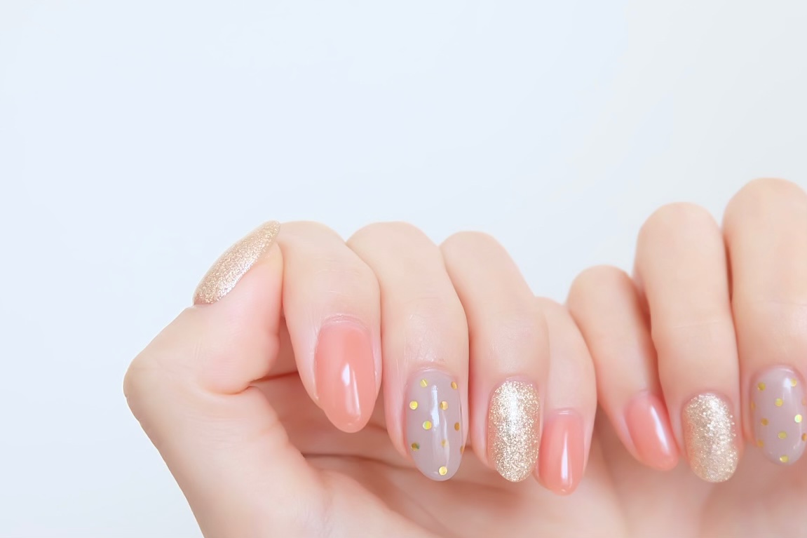 【2023年】大人の秋ネイル！シンプルだけどオシャレなネイルをご紹介！│美容情報サイト Beauty Web(ビューティーウェブ)