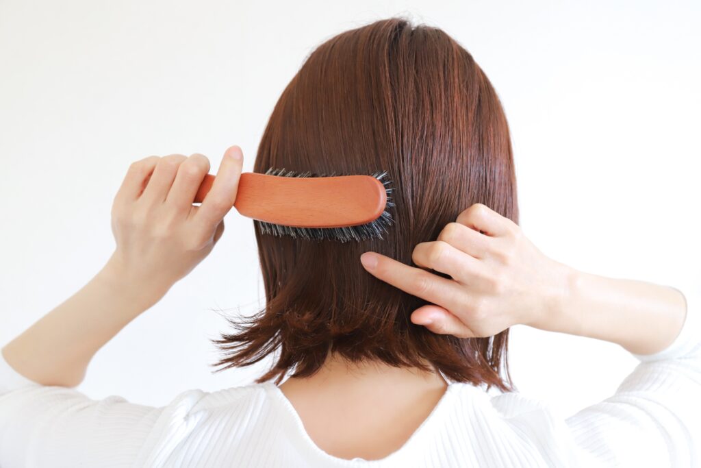 髪のボサボサが治らない!原因やボサボサを直す方法について紹介│美容情報サイト Beauty Web(ビューティーウェブ)