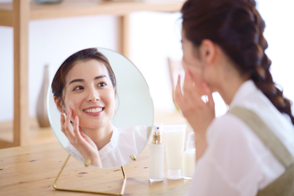 メイクが濃く見える原因とは?濃く見えない引き算メイクのポイント│美容情報サイト Beauty Web(ビューティーウェブ)