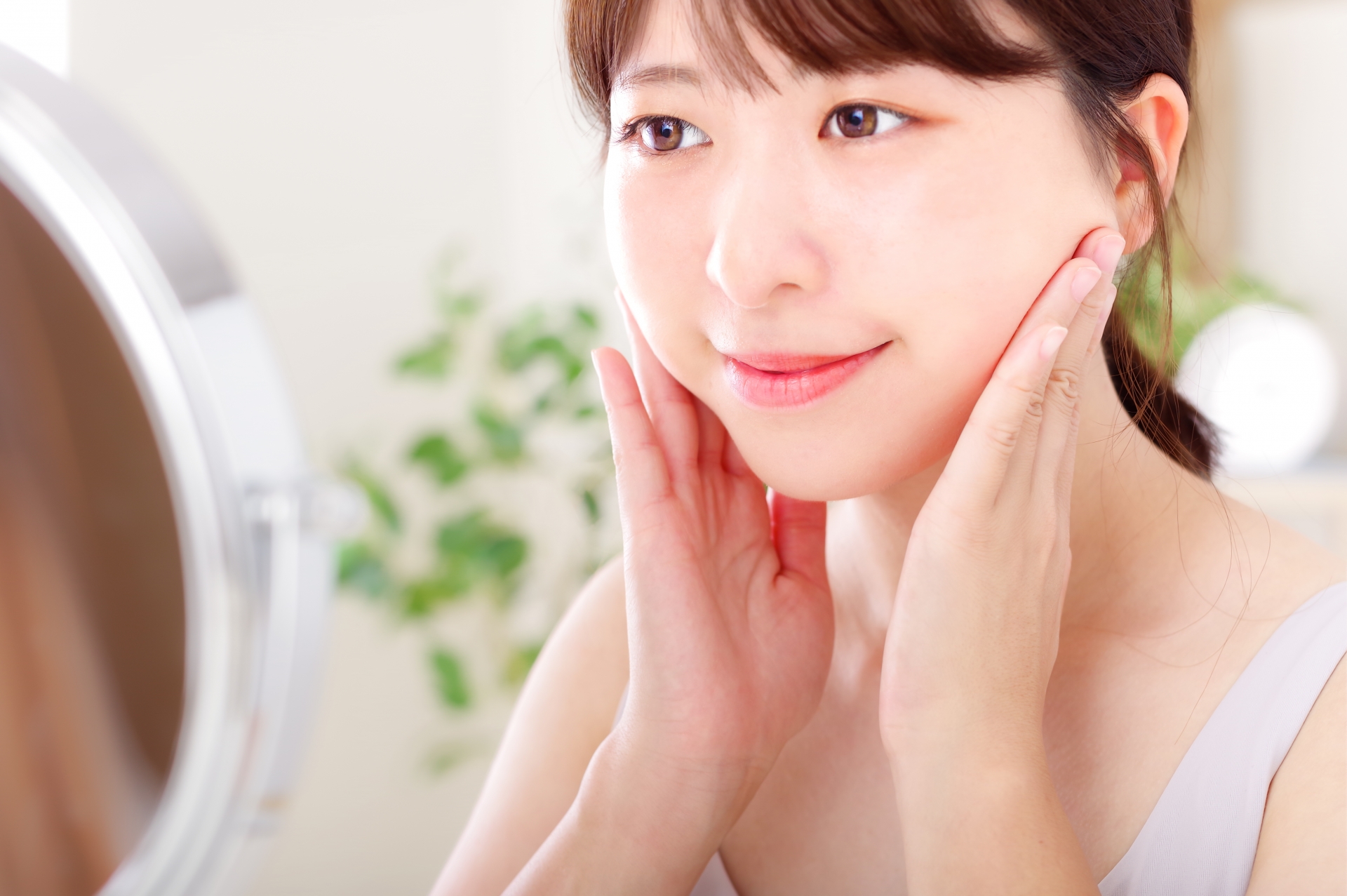 フェイスクリームと乳液の違いは？役割や特徴について解説│美容情報サイト Beauty Web(ビューティーウェブ)
