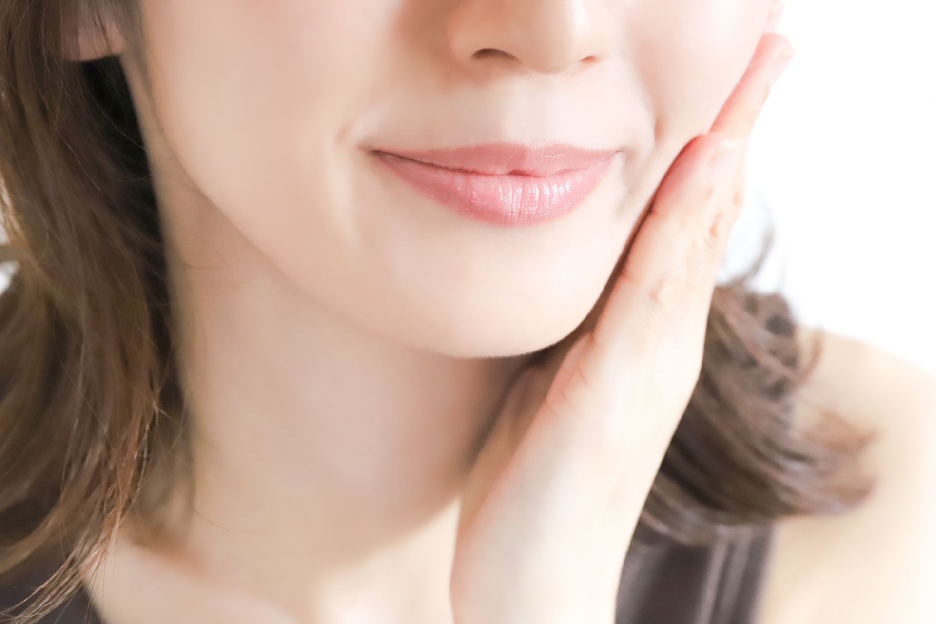 化粧水や美容オイルの順番は？効果的なスキンケアの順番を徹底解説│美容情報サイト Beauty Web(ビューティーウェブ)