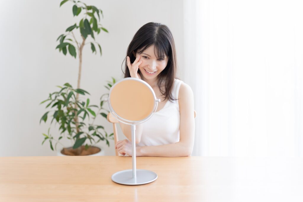 化粧水や美容オイルの順番は?効果的なスキンケアの順番を徹底解説│美容情報サイト Beauty Web(ビューティーウェブ)