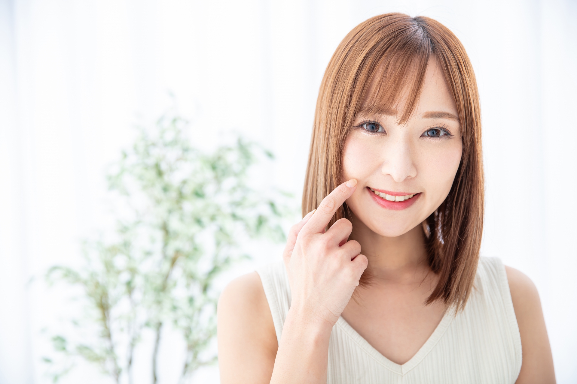 【2023】冬メイクの注目トレンド！おさえておきたいカラーやメイクの雰囲気まで徹底解説！│美容情報サイト Beauty Web(ビューティーウェブ)