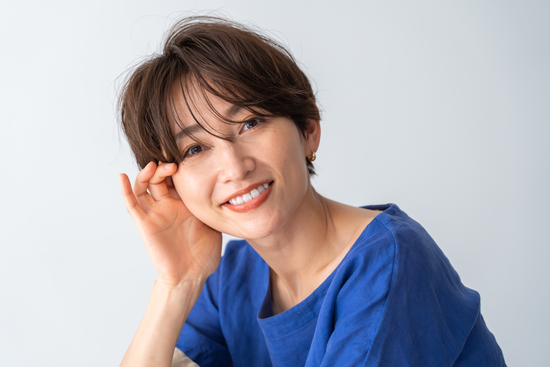 くすみカラーメイクのポイントは？部分別のメイク方法や魅力について紹介│美容情報サイト Beauty Web(ビューティーウェブ)