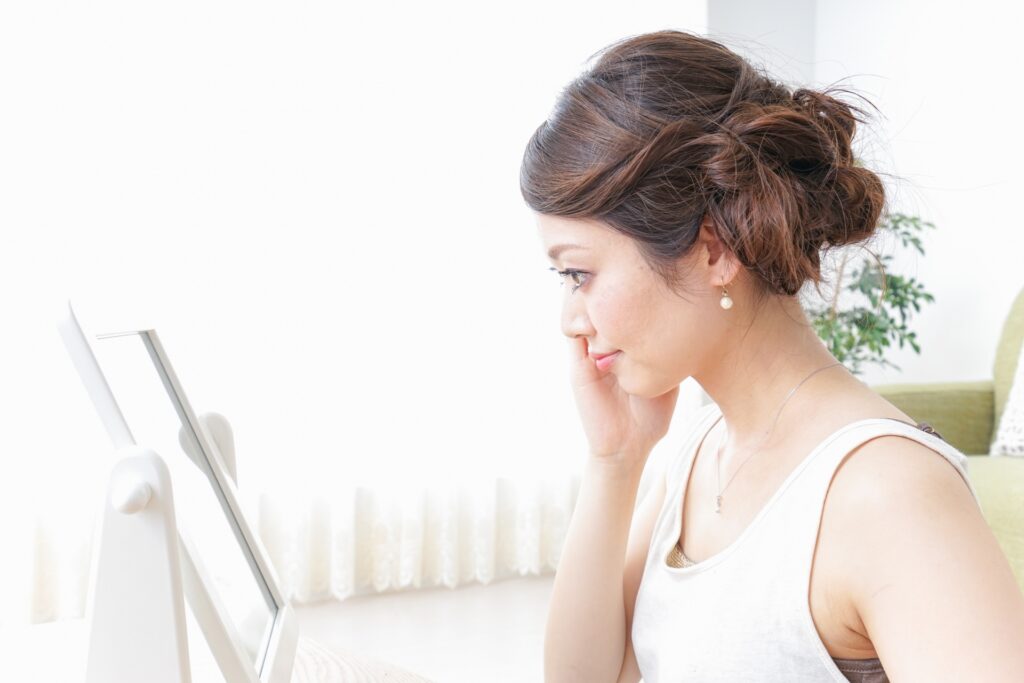 ナチュラルな涙袋はメイクでできる!自然な仕上がりの方法やポイントを解説│美容情報サイト Beauty Web(ビューティーウェブ)