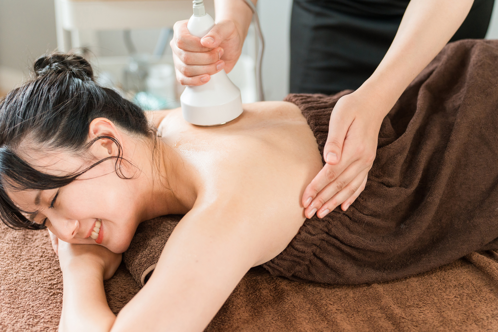 セルフエステとエステサロンの違いは？ボディケアの違いについて紹介│美容情報サイト Beauty Web(ビューティーウェブ)