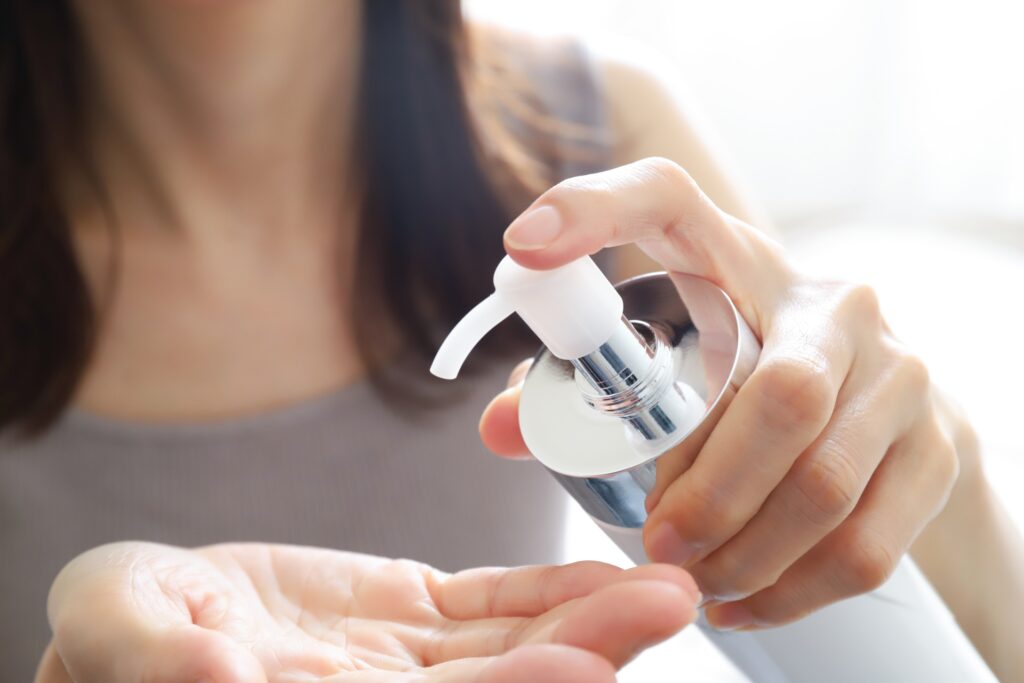 化粧水は日替わりで使っても良い？メリットや注意点について紹介│美容情報サイト Beauty Web(ビューティーウェブ)