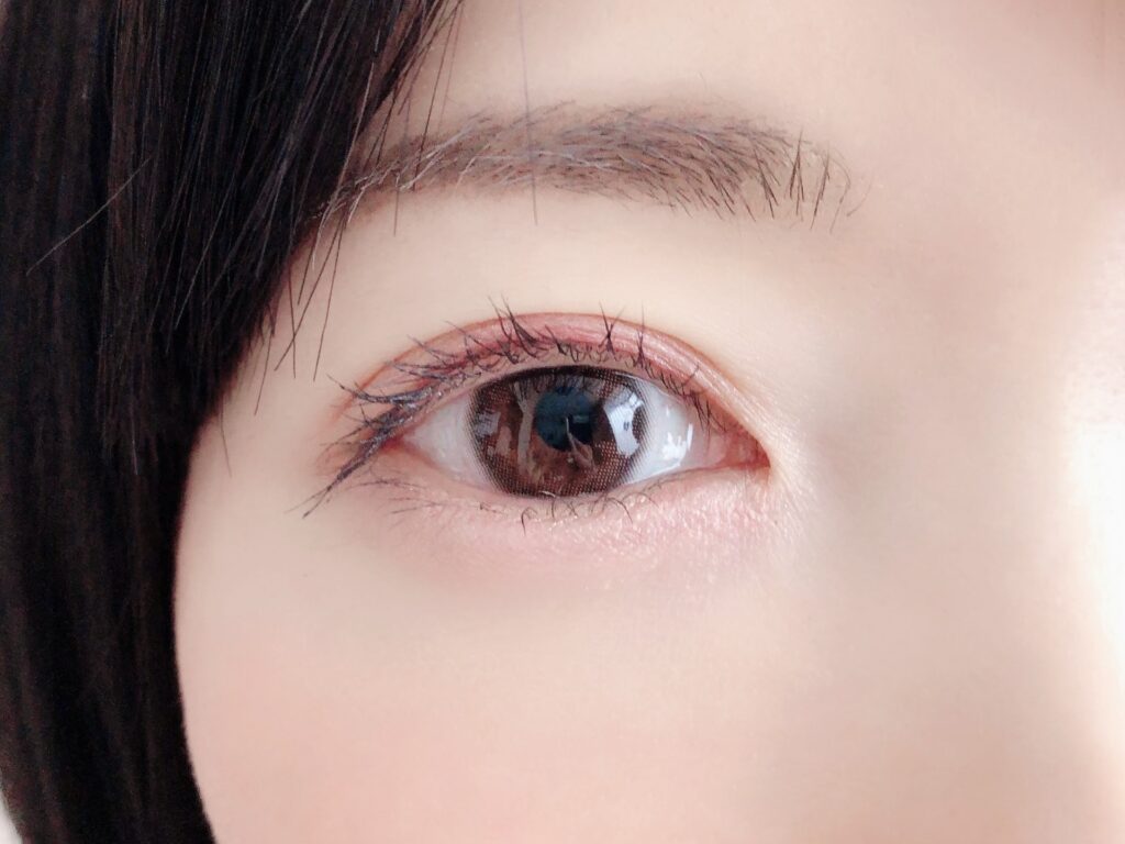 目元のくすみはカバーできる！即試せるくすみカバーメイクのポイントを徹底解説│美容情報サイト Beauty Web(ビューティーウェブ)