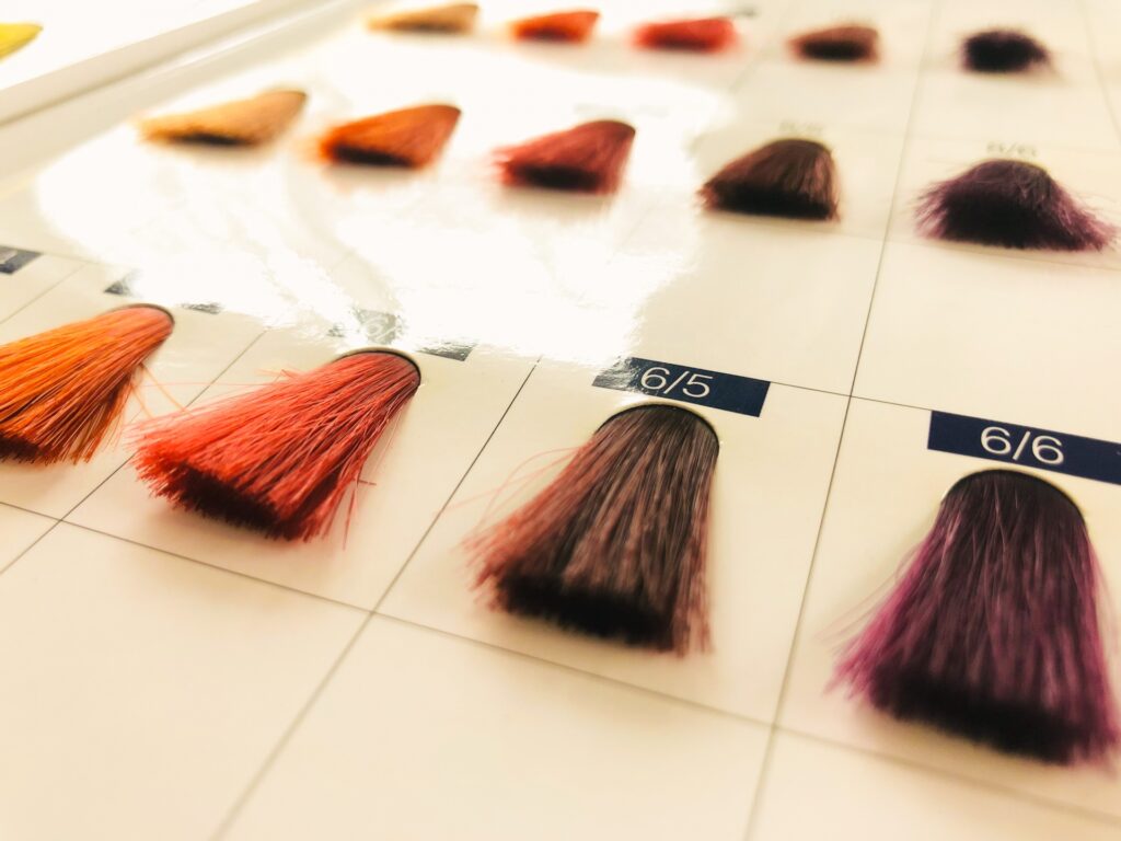 自宅でできるヘアカラーの方法|美容院レベルの仕上がりを実現!│美容情報サイト Beauty Web(ビューティーウェブ)