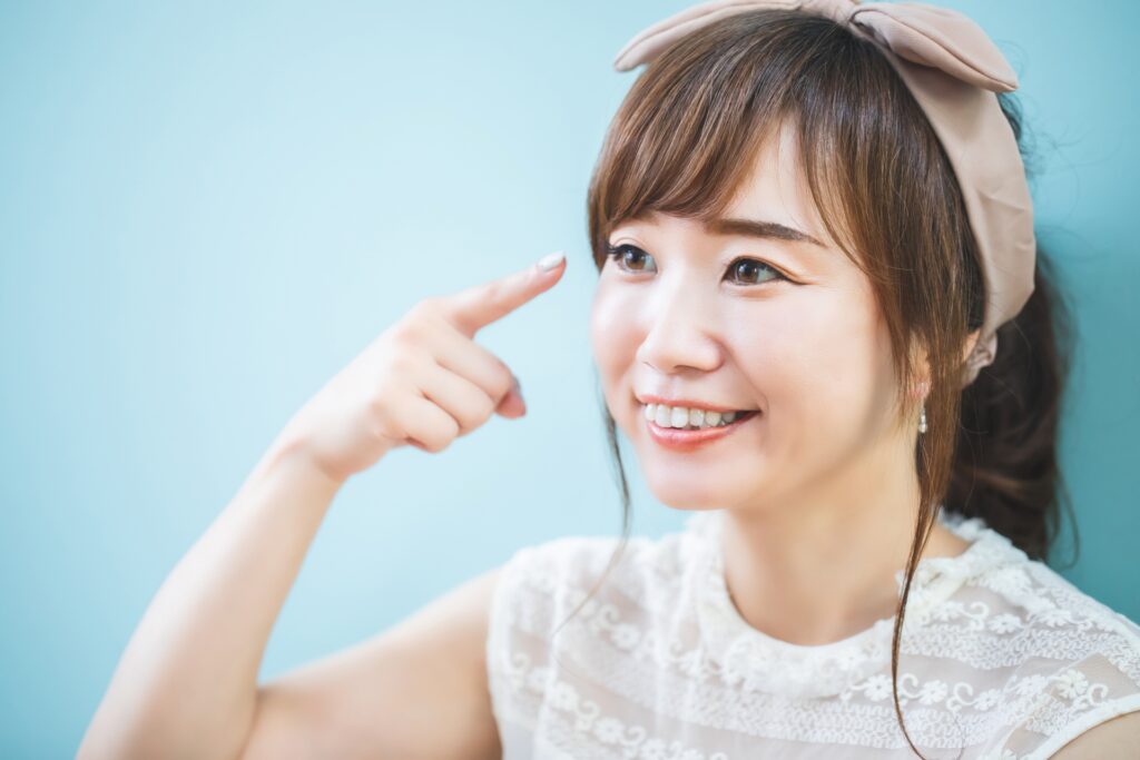 アイクリームでクマを撃退|目元にハリを与えるための正しいスキンケアとは│美容情報サイト Beauty Web(ビューティーウェブ)