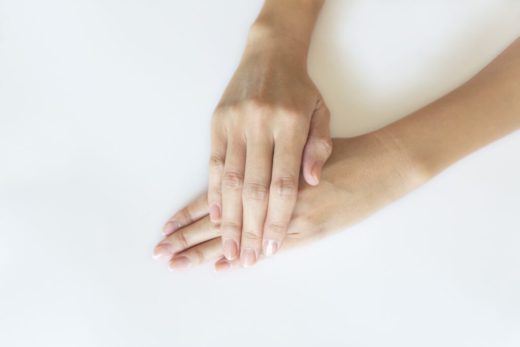爪の保護液の選び方とは?保護液の役割や爪が割れる原因など解説│美容情報サイト Beauty Web(ビューティーウェブ)