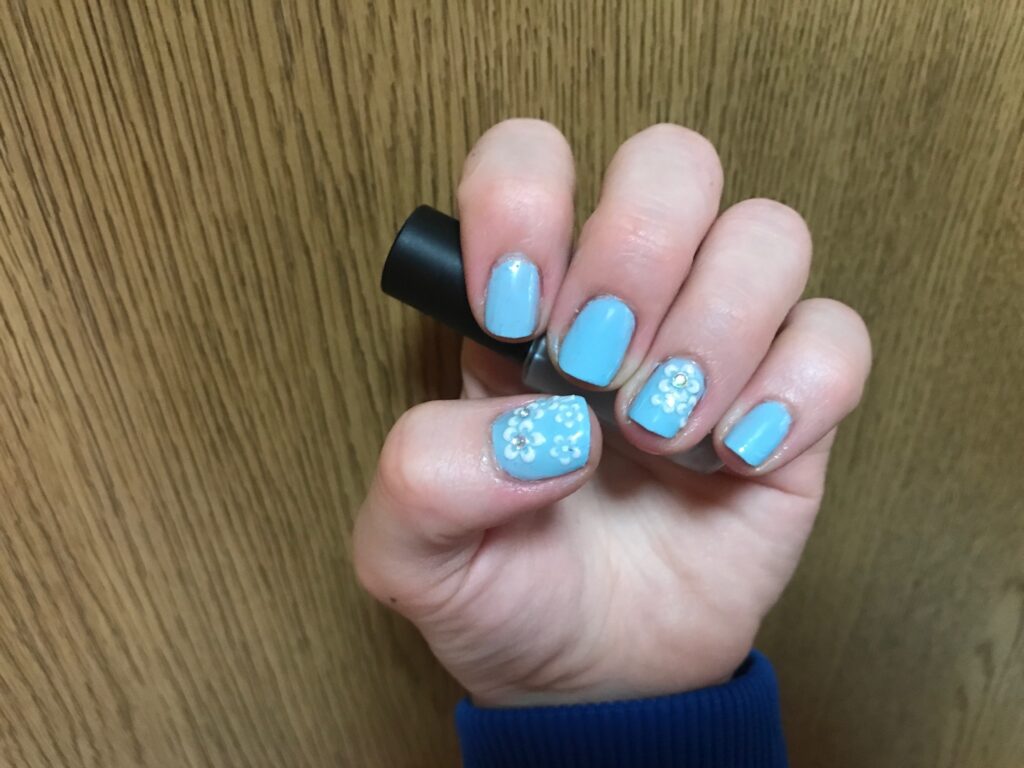 手がきれいに見えるワンカラーネイル5選!似合う色の選び方もお伝え│美容情報サイト Beauty Web(ビューティーウェブ)