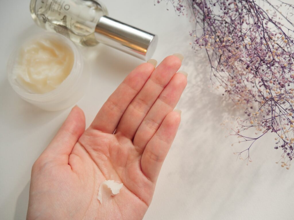 夏に映える透明感ヘアカラーで、肌も心も輝く私へ│美容情報サイト Beauty Web(ビューティーウェブ)