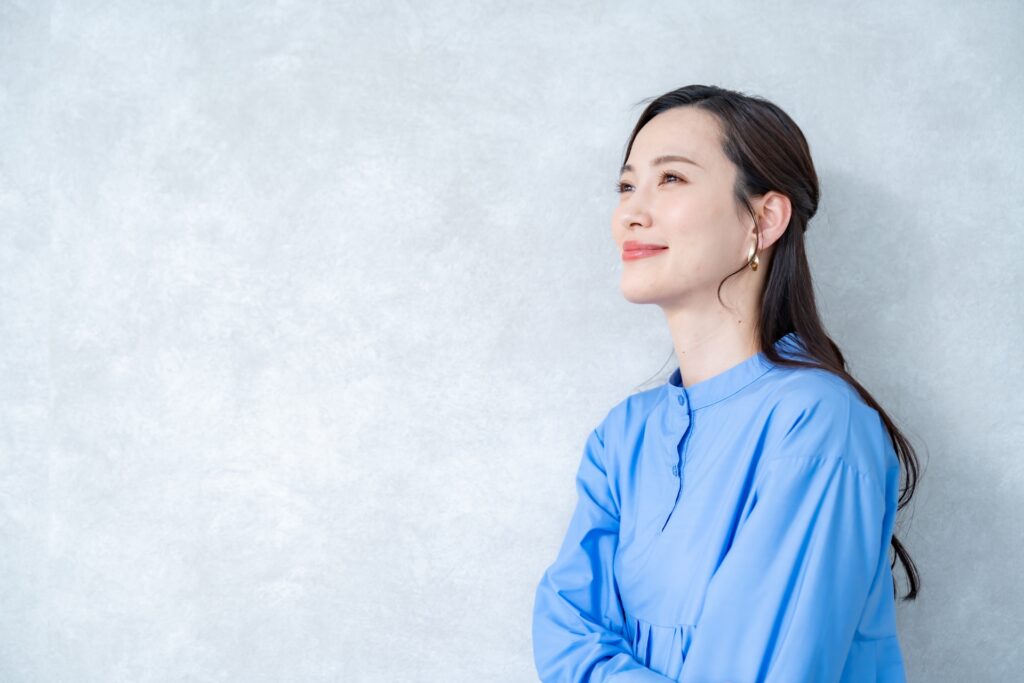 夏に映える透明感ヘアカラーで、肌も心も輝く私へ│美容情報サイト Beauty Web(ビューティーウェブ)