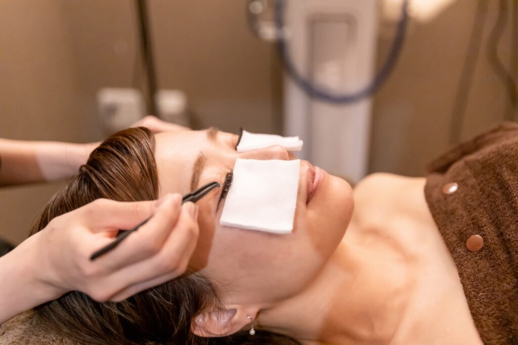 マツエクを長持ちさせる方法|日常ケアからサロン選びまで│美容情報サイト Beauty Web(ビューティーウェブ)