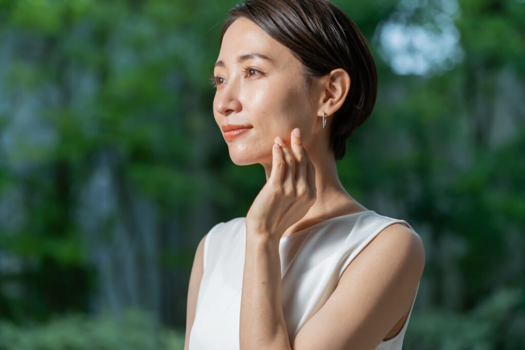 テカリ防止メイクのコツ|化粧崩れしない肌をつくる方法│美容情報サイト Beauty Web(ビューティーウェブ)