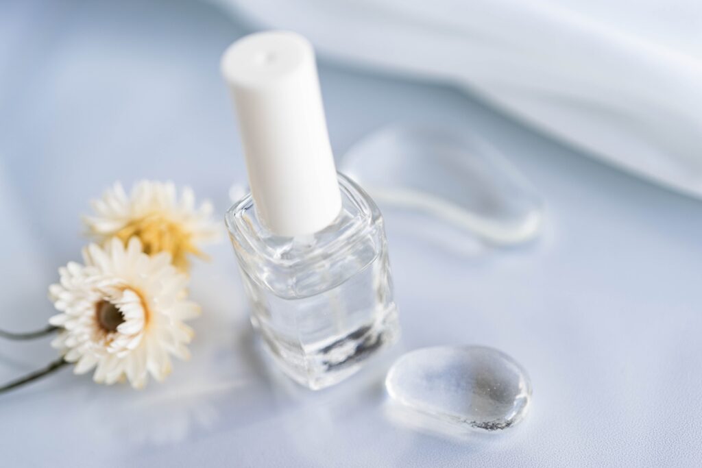 ネイルを美しく保つために欠かせないベースコートの種類と選び方│美容情報サイト Beauty Web(ビューティーウェブ)