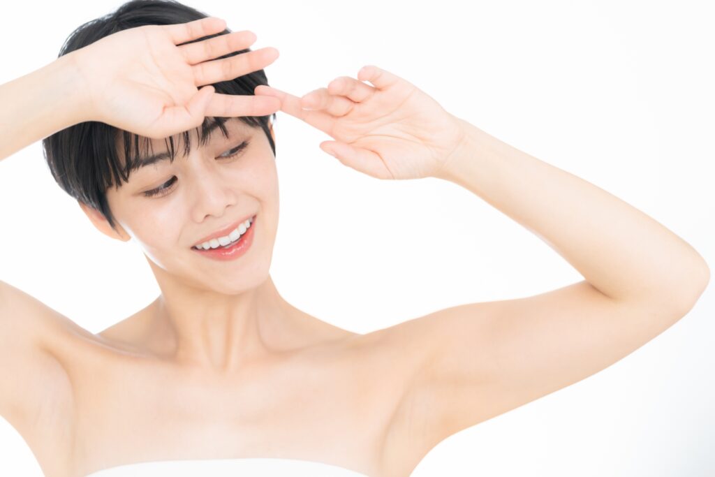 ワキの黒ずみを改善する方法|原因と正しいケアでつるんと明るい素肌へ│美容情報サイト Beauty Web(ビューティーウェブ)