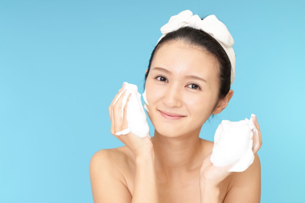 朝の洗顔は必要？肌タイプ別に考える正しいスキンケアのはじめ方│美容情報サイト Beauty Web(ビューティーウェブ)