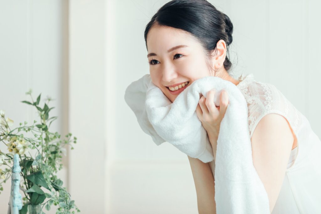 洗顔の正しい方法を知るだけで肌が変わる|毎日の洗顔習慣を見直す美肌の第一歩│美容情報サイト Beauty Web(ビューティーウェブ)