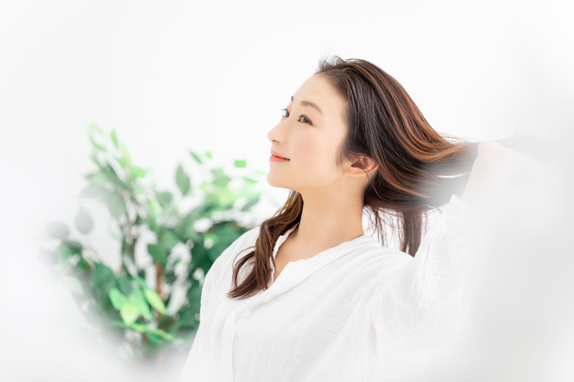 自宅でできる白髪ケアとカラーのコツ｜失敗しないセルフケア術│美容情報サイト Beauty Web(ビューティーウェブ)