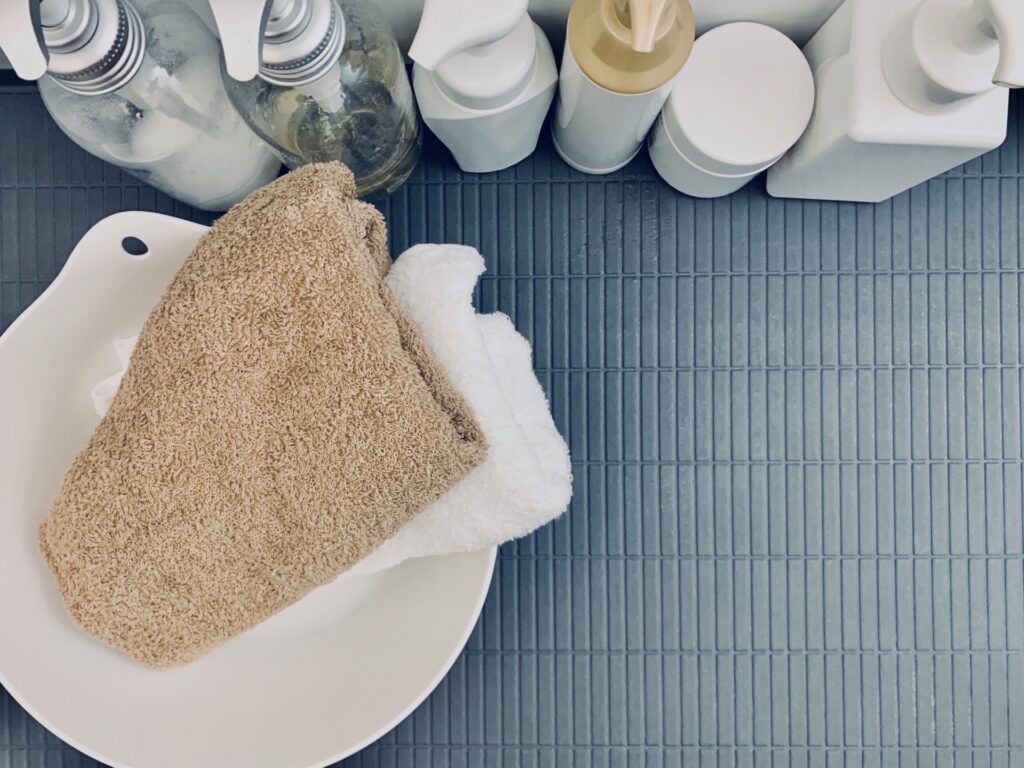 カラーシャンプーの正しい使い方|色持ちを長くキープする秘訣│美容情報サイト Beauty Web(ビューティーウェブ)