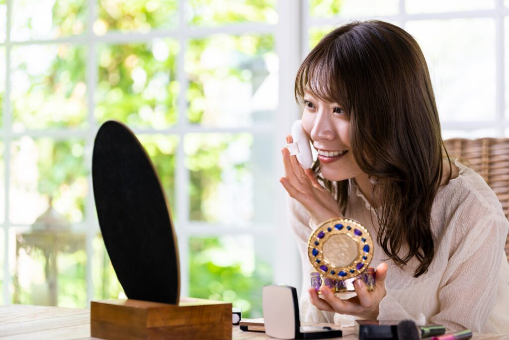 ファンデーションが崩れにくい方法｜美肌をキープするベースメイクのコツ│美容情報サイト Beauty Web(ビューティーウェブ)