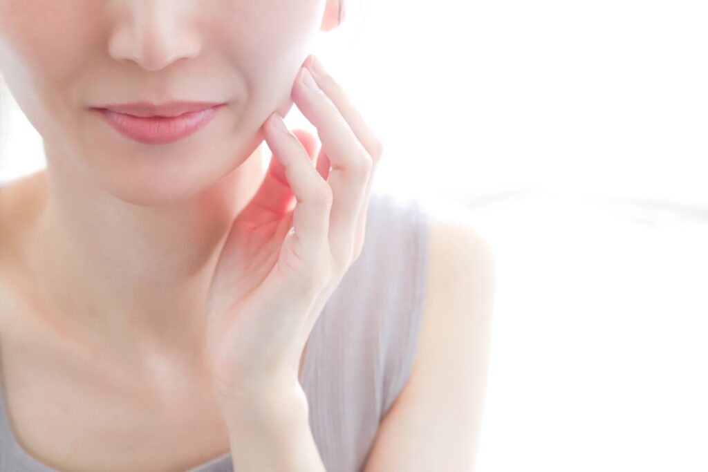 混合肌(インナードライ)のスキンケア方法|Tゾーンのテカリと頬の乾燥を同時にケアするコツ│美容情報サイト Beauty Web(ビューティーウェブ)