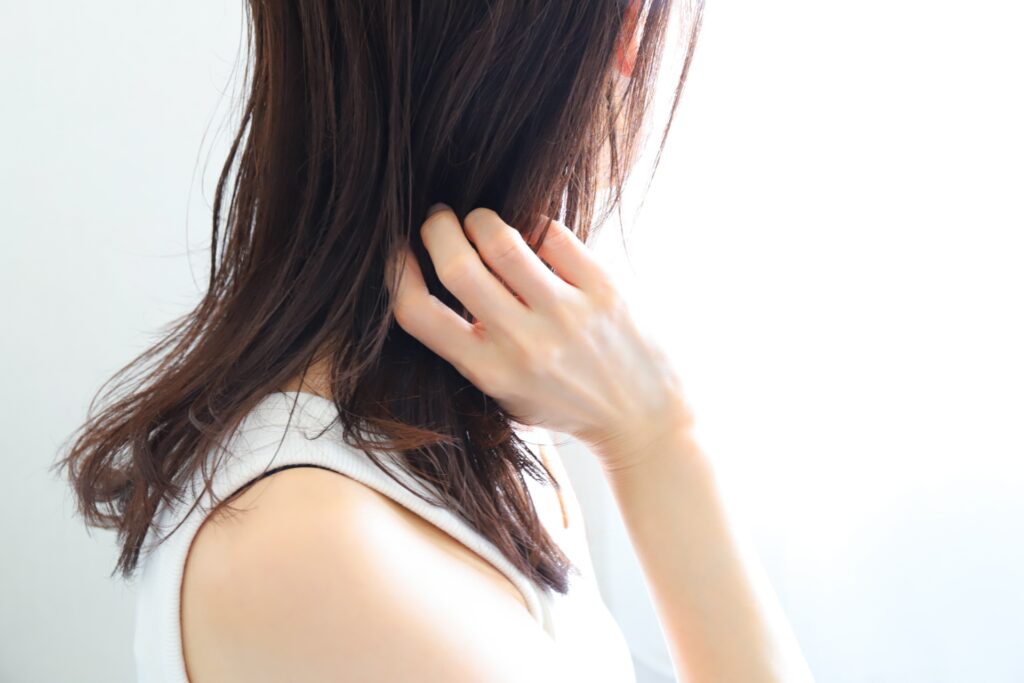 髪の毛の保湿方法｜パサつきを防いでうるおいをキープする正しいケア│美容情報サイト Beauty Web(ビューティーウェブ)
