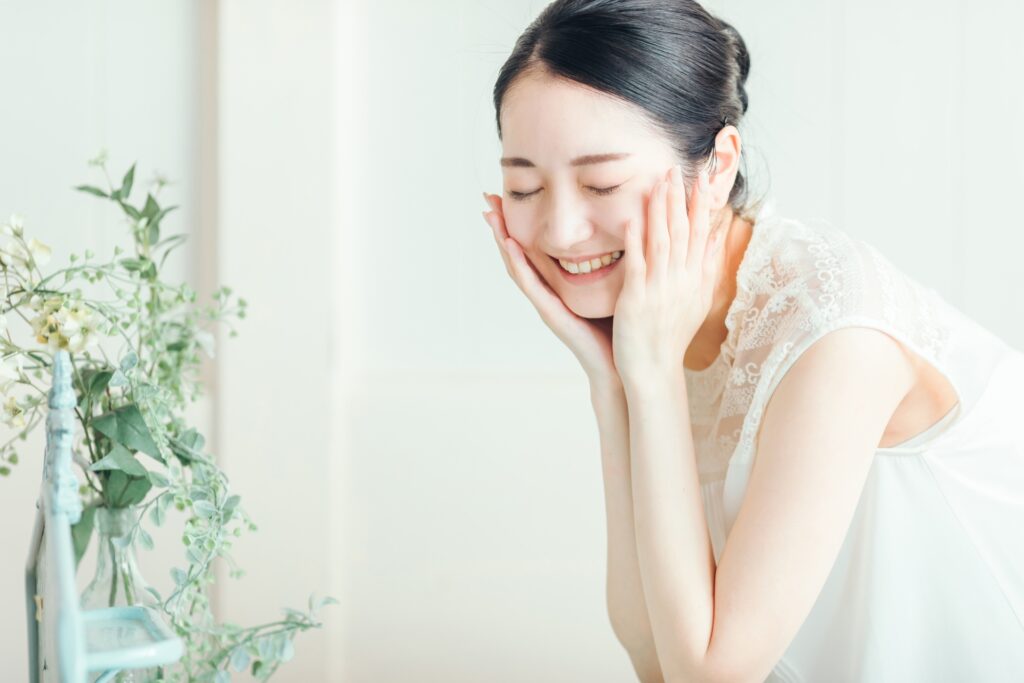 脂性肌（オイリー肌）の正しいスキンケア方法｜テカリ・ベタつきを防ぐ基本ケアのポイント│美容情報サイト Beauty Web(ビューティーウェブ)