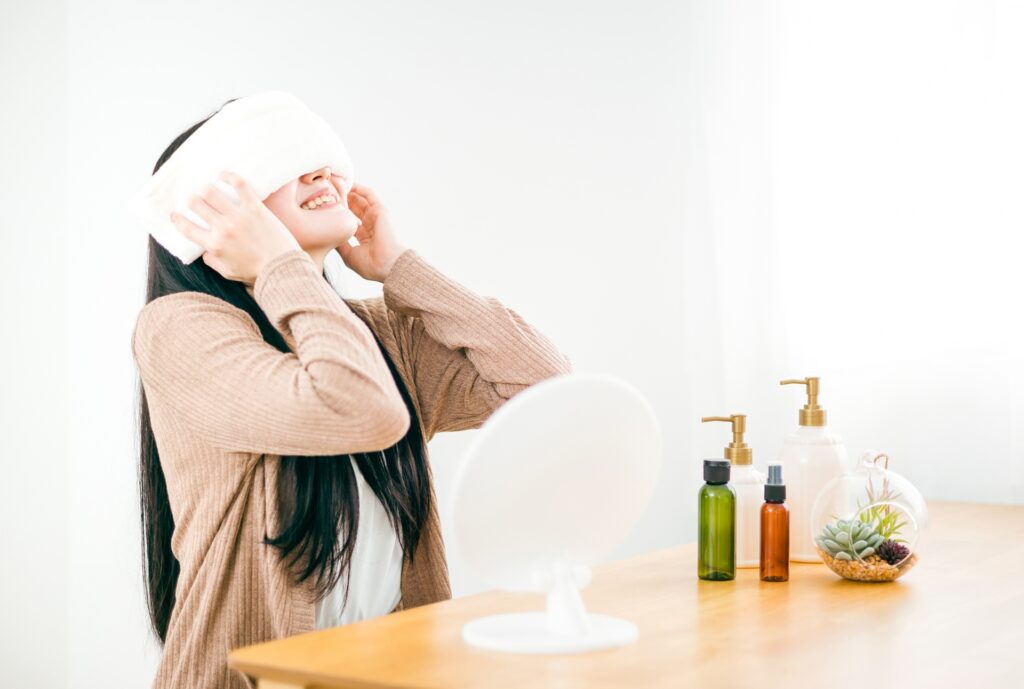 目の下のたるみを改善する方法|若々しい目元を取り戻すスキンケアと習慣│美容情報サイト Beauty Web(ビューティーウェブ)