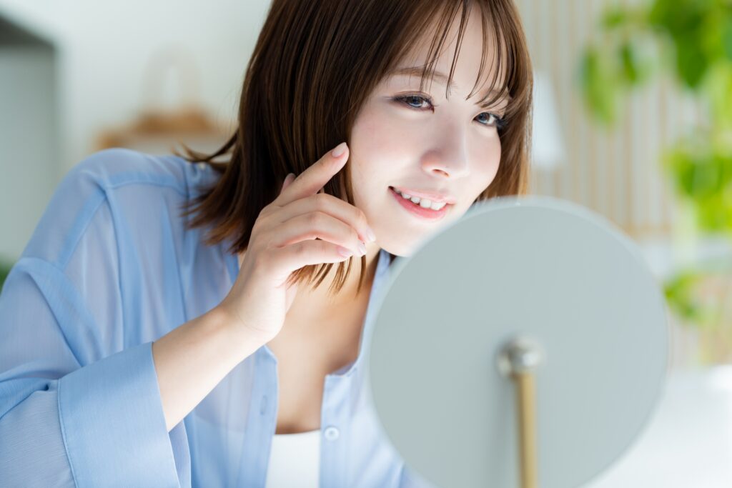 ナチュラルに仕上げる眉毛の描き方｜大人女性の印象を整える自然眉メイク│美容情報サイト Beauty Web(ビューティーウェブ)