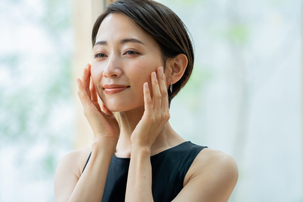 目の下のたるみを改善する方法|若々しい目元を取り戻すスキンケアと習慣│美容情報サイト Beauty Web(ビューティーウェブ)