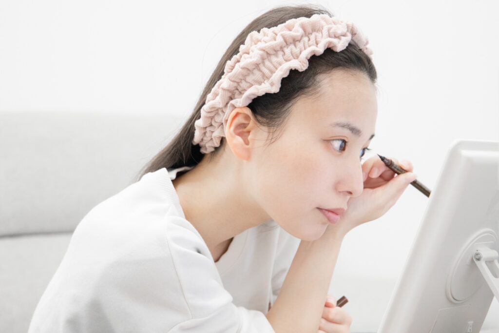 時短メイクのコツ完全ガイド!忙しくてもきれいに仕上げる方法│美容情報サイト Beauty Web(ビューティーウェブ)