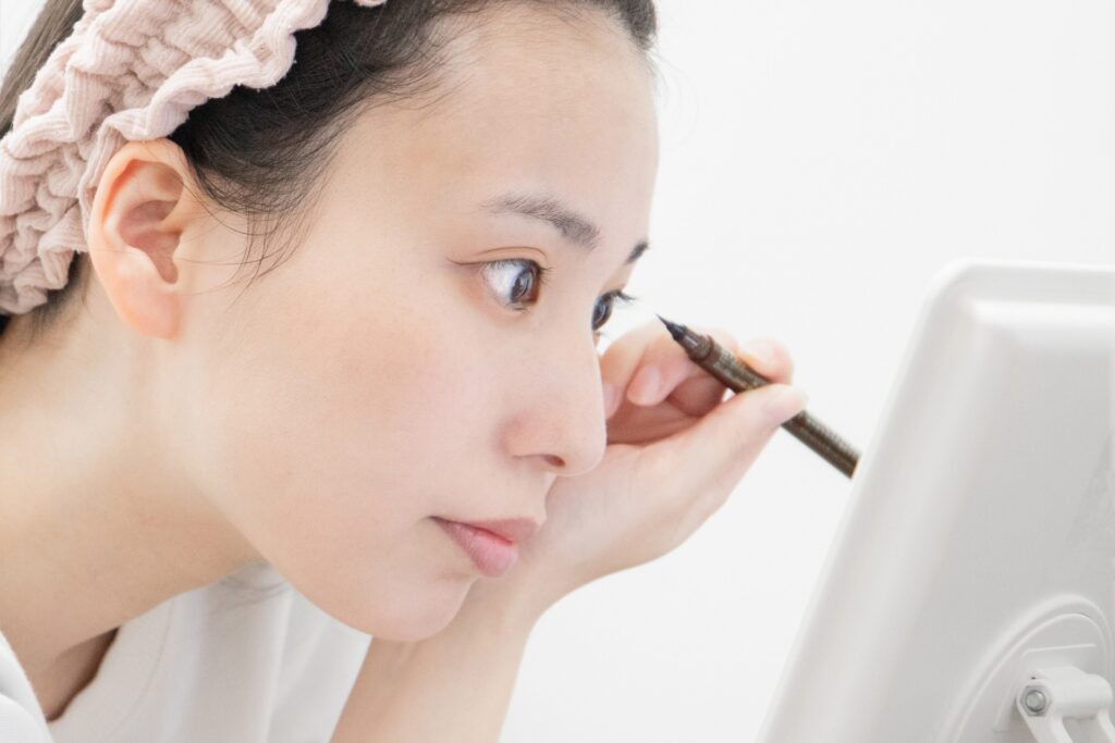 時短メイクのコツ完全ガイド!忙しくてもきれいに仕上げる方法│美容情報サイト Beauty Web(ビューティーウェブ)