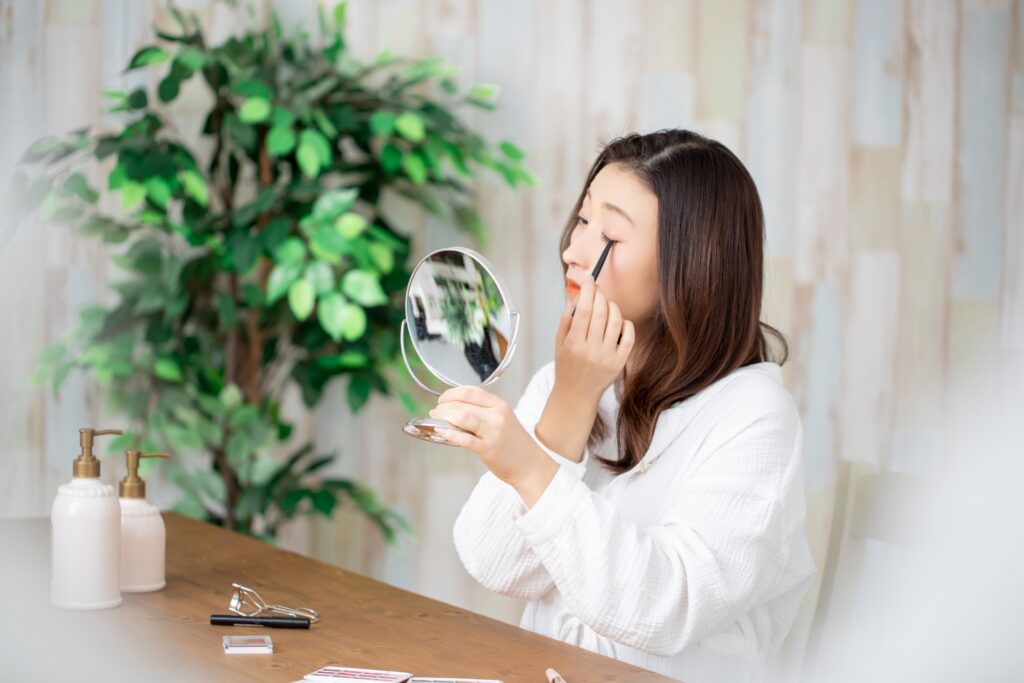初心者でも失敗しない!眉毛を整える道具と基本ケア完全ガイド│美容情報サイト Beauty Web(ビューティーウェブ)