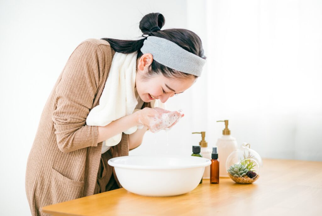 クレンジングの乳化とは?意味・理由・正しいやり方を完全解説【失敗しない基本】│美容情報サイト Beauty Web(ビューティーウェブ)