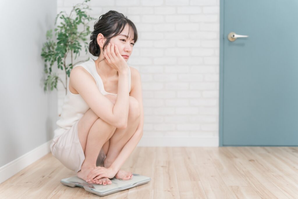 ダイエット中の水の飲みすぎは逆効果?適量と正しい飲み方を徹底解説│美容情報サイト Beauty Web(ビューティーウェブ)