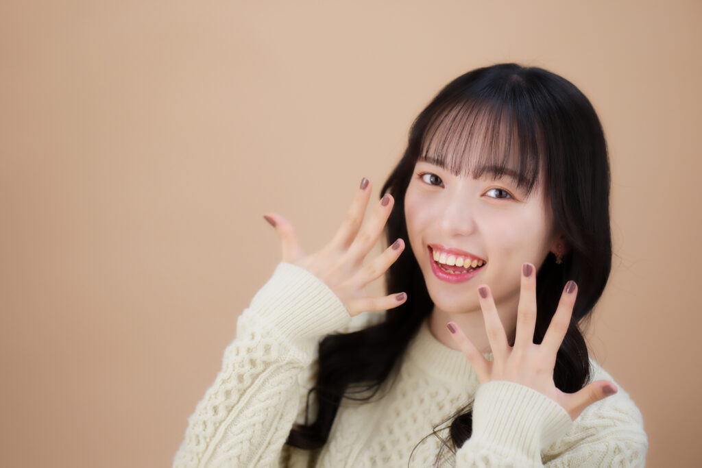 女性のセルフネイルで多発！ジェルネイルの硬化不足の原因と正しい対処法を徹底解説│美容情報サイト Beauty Web(ビューティーウェブ)